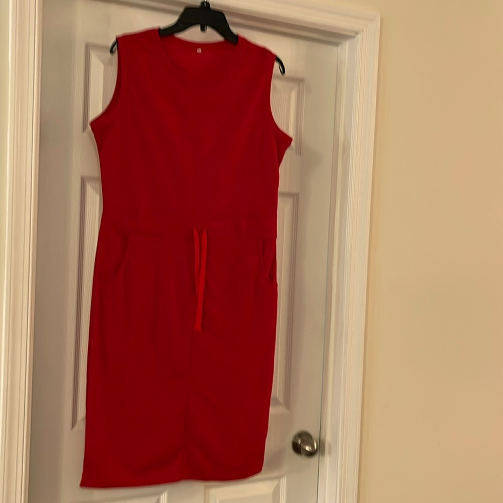 For cotton sleeveless dresses they have a drawstring and pockets
